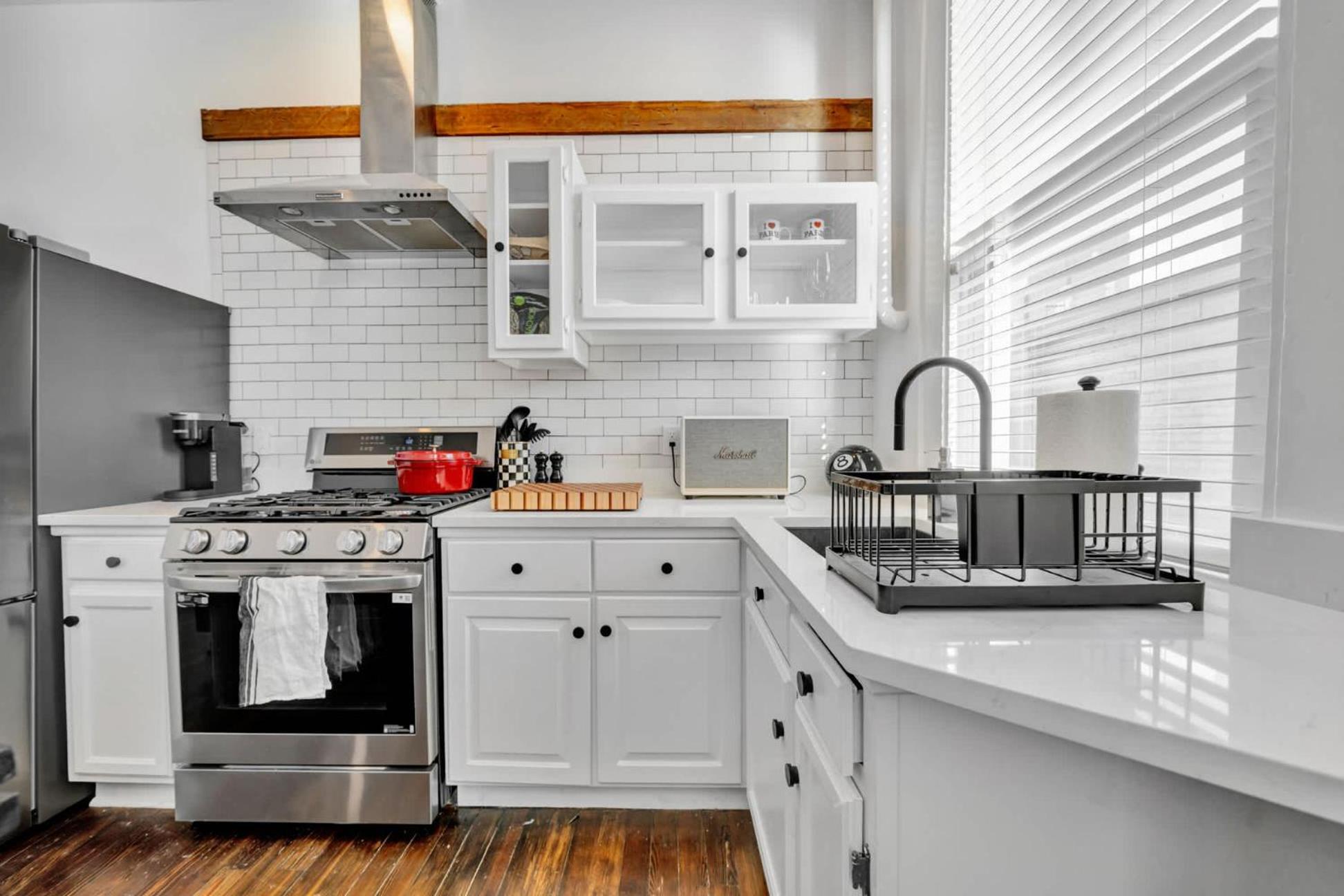 Perfect In Vibrant Highlands Apartment *
